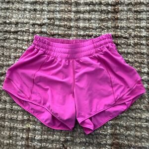 Lululemon Hotty Hot Short II Long 4" Pink Highlight Size 6 Liner Removed